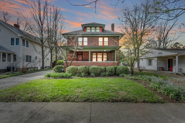 $400,000 | 1009 West Hill Street, Champaign, IL 61821