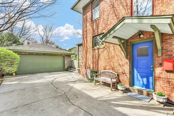 $400,000 | 1009 West Hill Street, Champaign, IL 61821