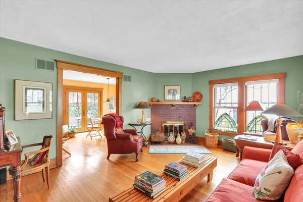 $400,000 | 1009 West Hill Street, Champaign, IL 61821