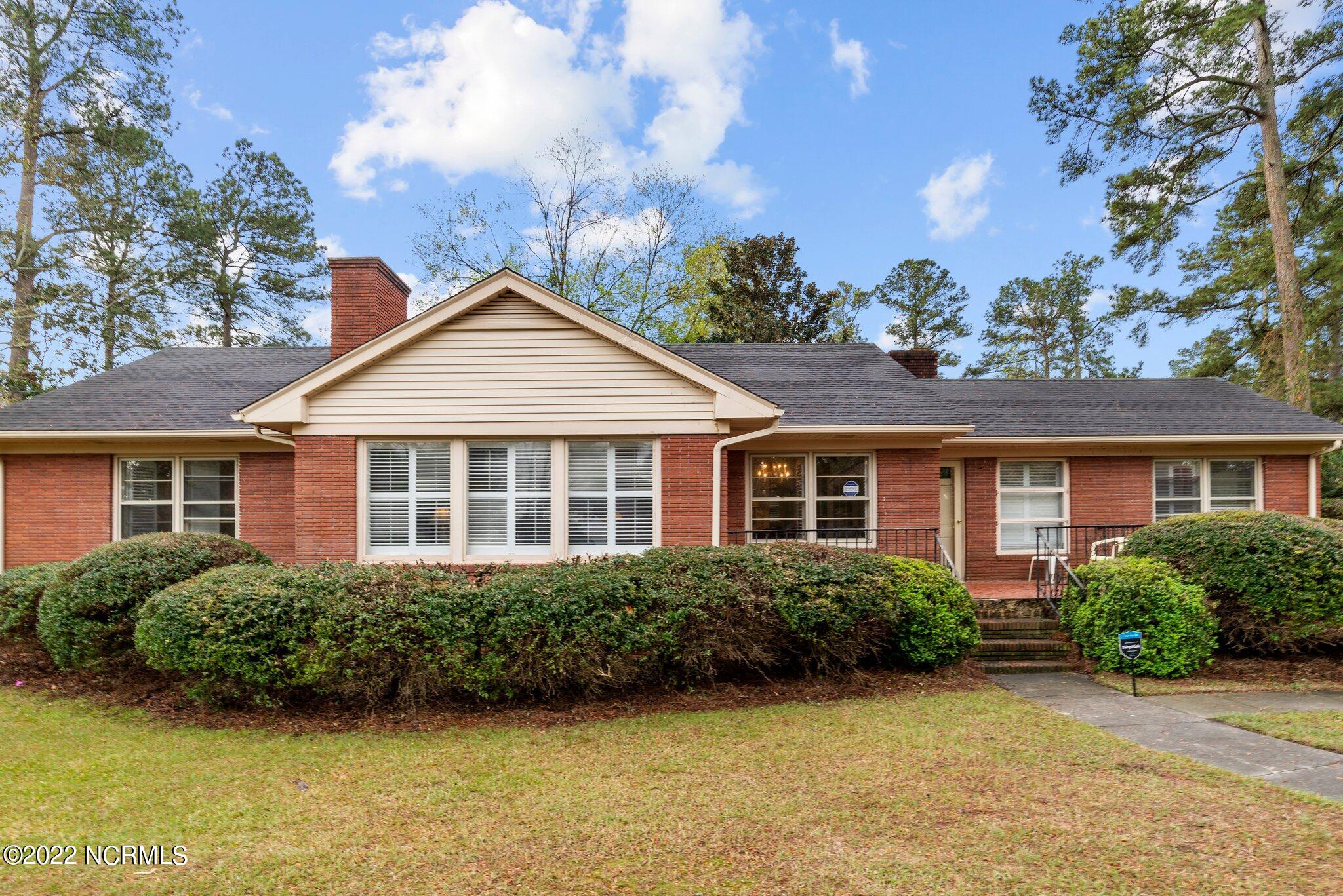 2203 Greenbriar Road Kinston, NC 28501 - Photo 1 of 37 1-web-or-mls-COX_0476