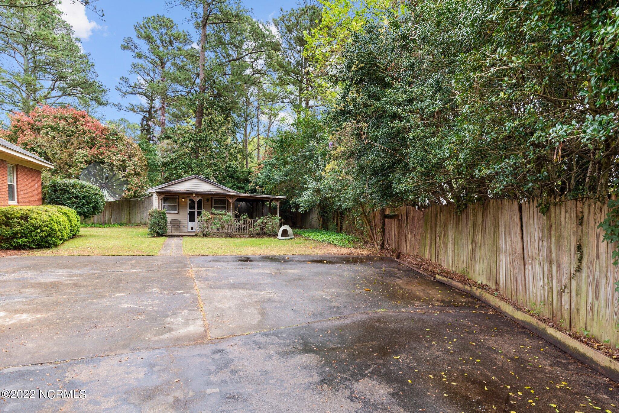 2203 Greenbriar Road Kinston, NC 28501 - Photo 2 of 37 4-web-or-mls-COX_0480