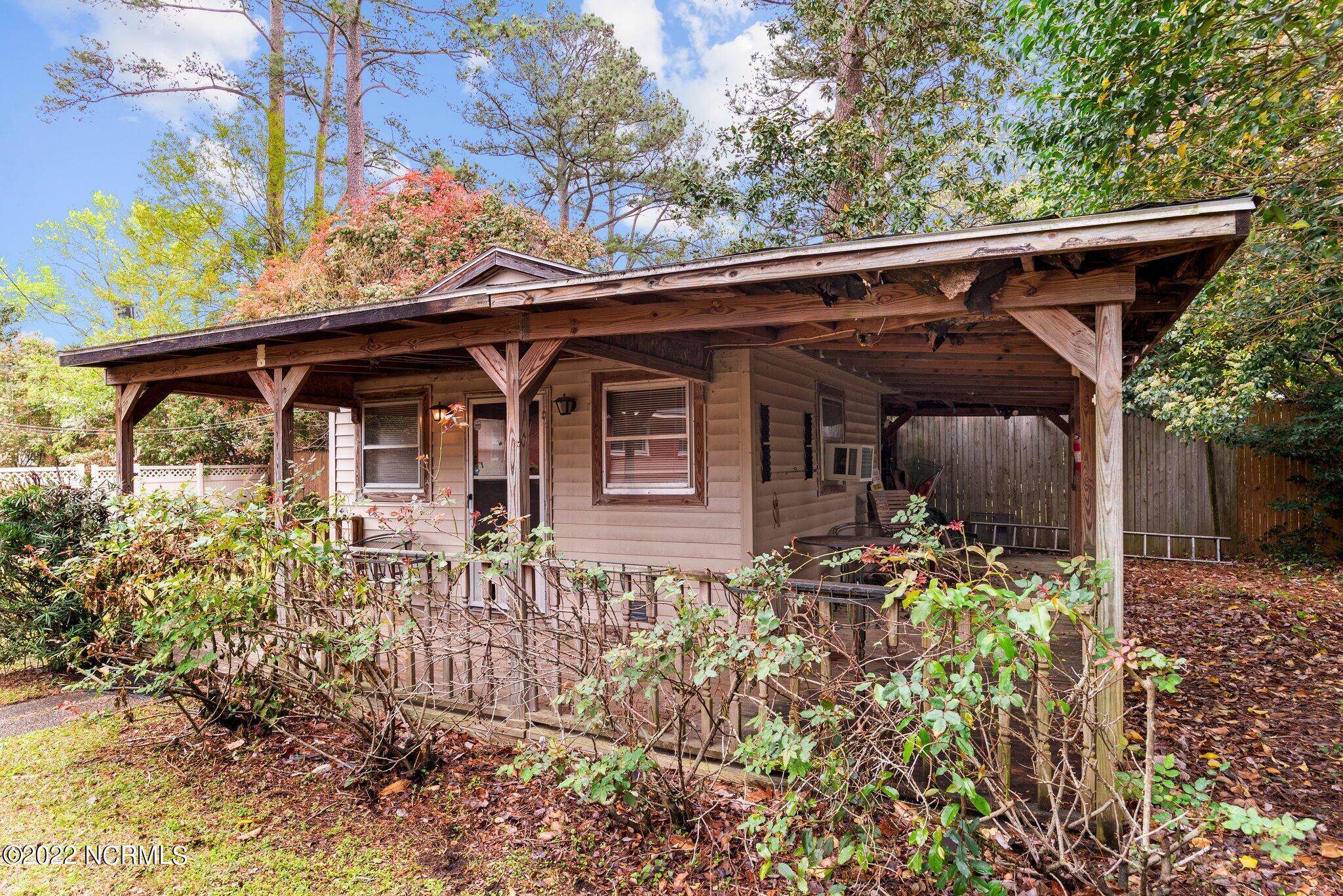 2203 Greenbriar Road Kinston, NC 28501 - Photo 4 of 37 6-web-or-mls-COX_0482