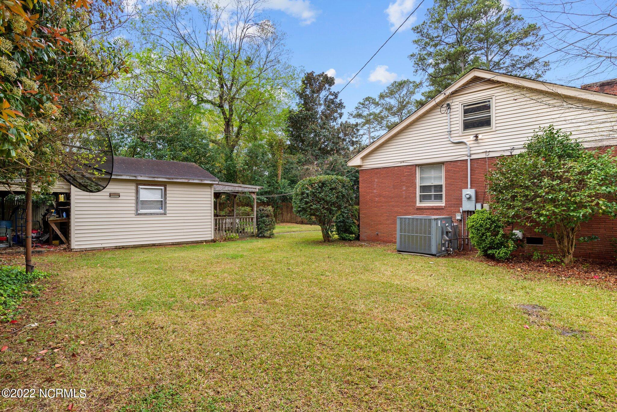 2203 Greenbriar Road Kinston, NC 28501 - Photo 5 of 37 7-web-or-mls-COX_0483