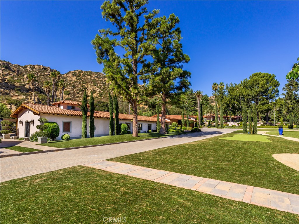 22637 La Quilla Drive Chatsworth, CA 91311 - Photo 11 of 40