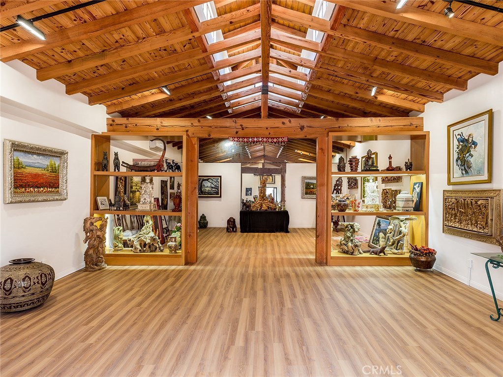 22637 La Quilla Drive Chatsworth, CA 91311 - Photo 16 of 40 Art Gallery