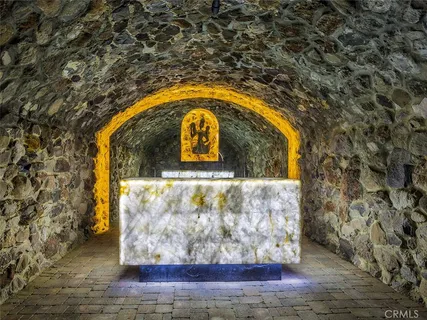 a view of a yard and mountain