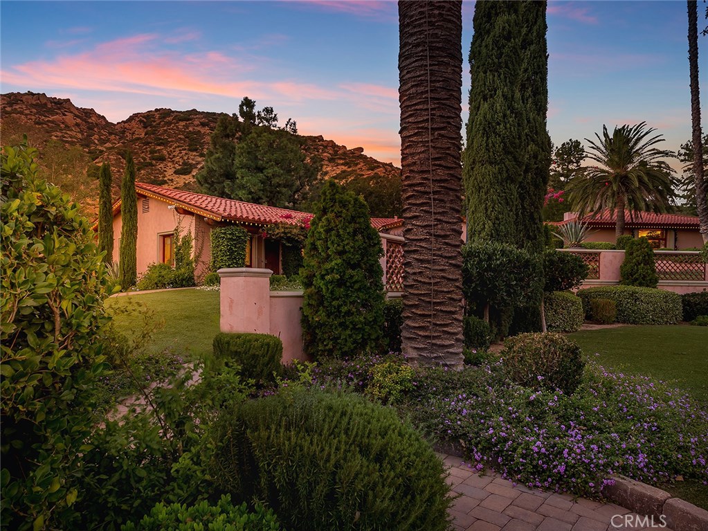 22637 La Quilla Drive Chatsworth, CA 91311 - Photo 32 of 40