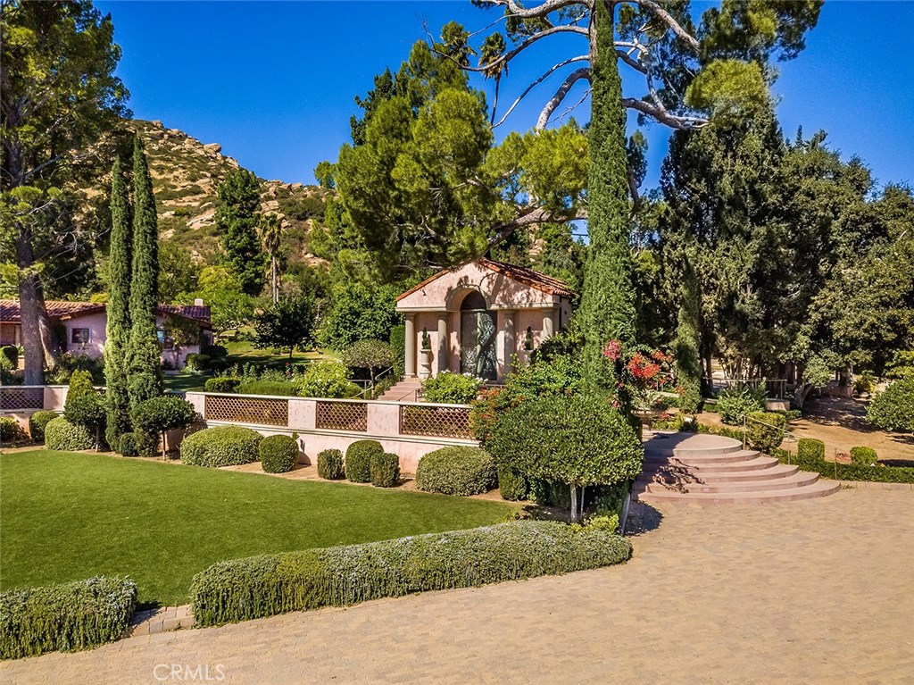 22637 La Quilla Drive Chatsworth, CA 91311 - Photo 10 of 40