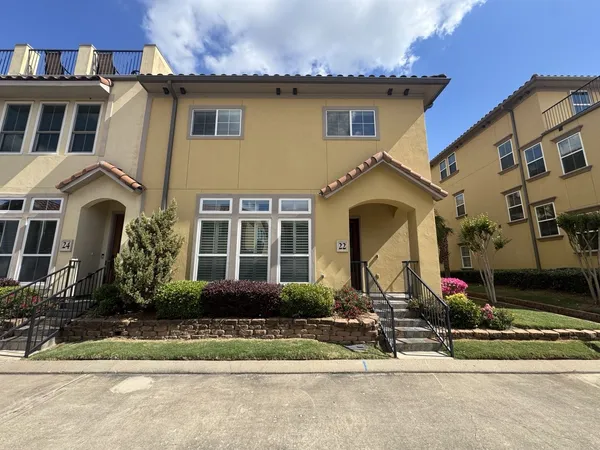 $399,999 | 22 West Oaks Drive, Pasadena, TX 77058