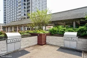 $2,400 | 4250 North Marine Drive, Unit 2406, Chicago, IL 60613
