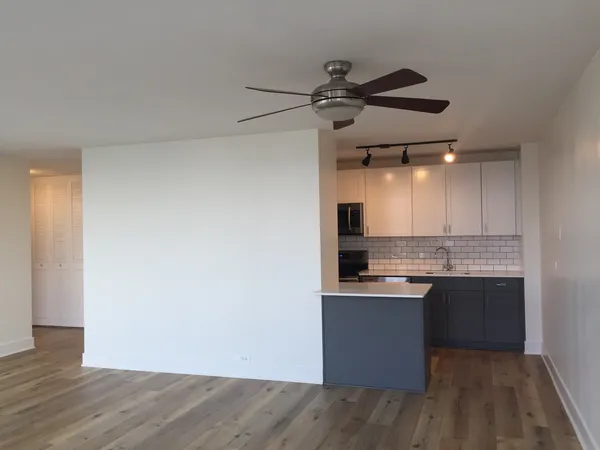 $2,400 | 4250 North Marine Drive, Unit 2406, Chicago, IL 60613