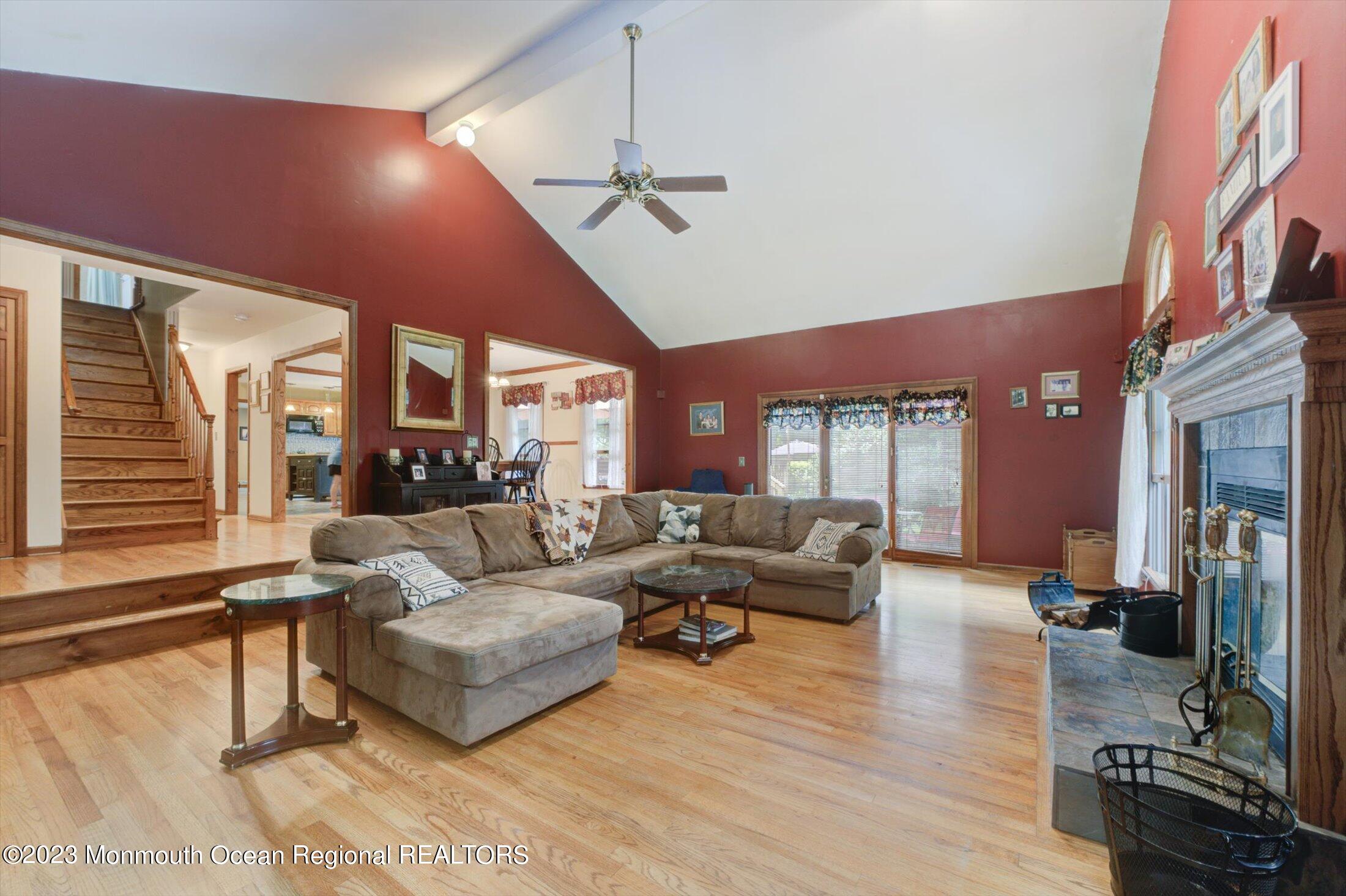 3224 County Rte 547 Manchester Township, NJ 08759 - Photo 11 of 43 Great/Family Room