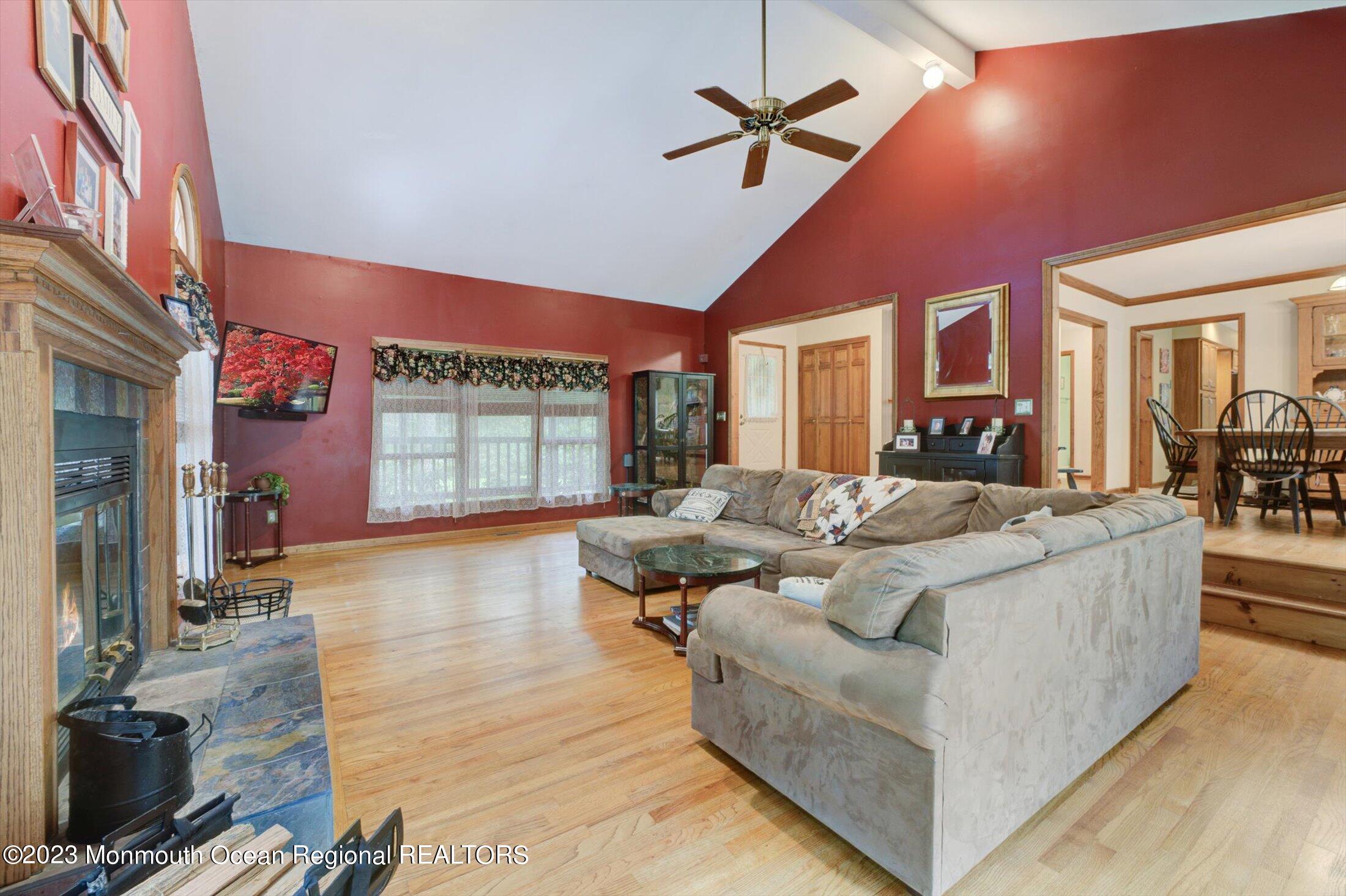 3224 County Rte 547 Manchester Township, NJ 08759 - Photo 12 of 43 Great/Family Room