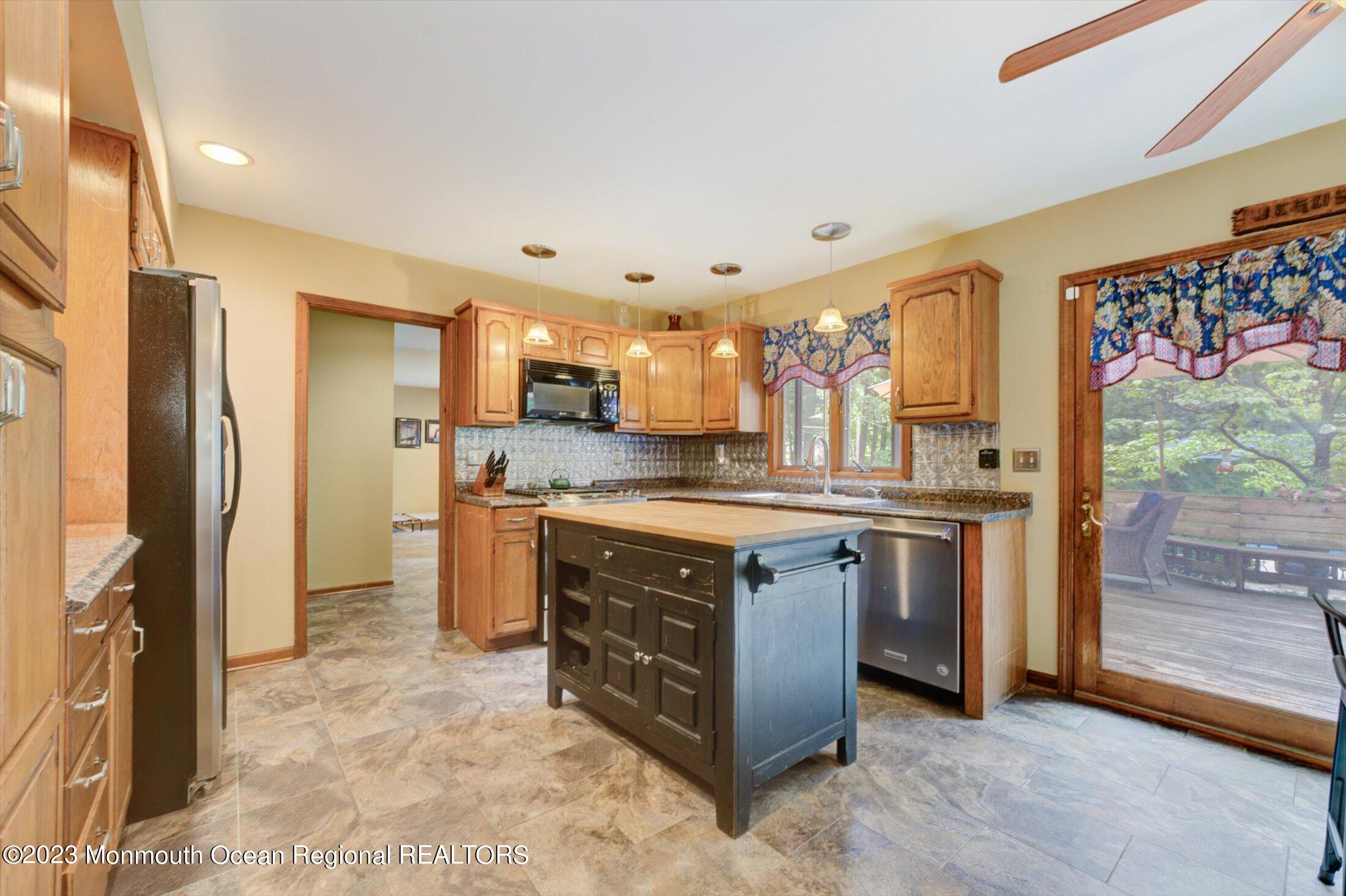 3224 County Rte 547 Manchester Township, NJ 08759 - Photo 14 of 43 13-Kitchen