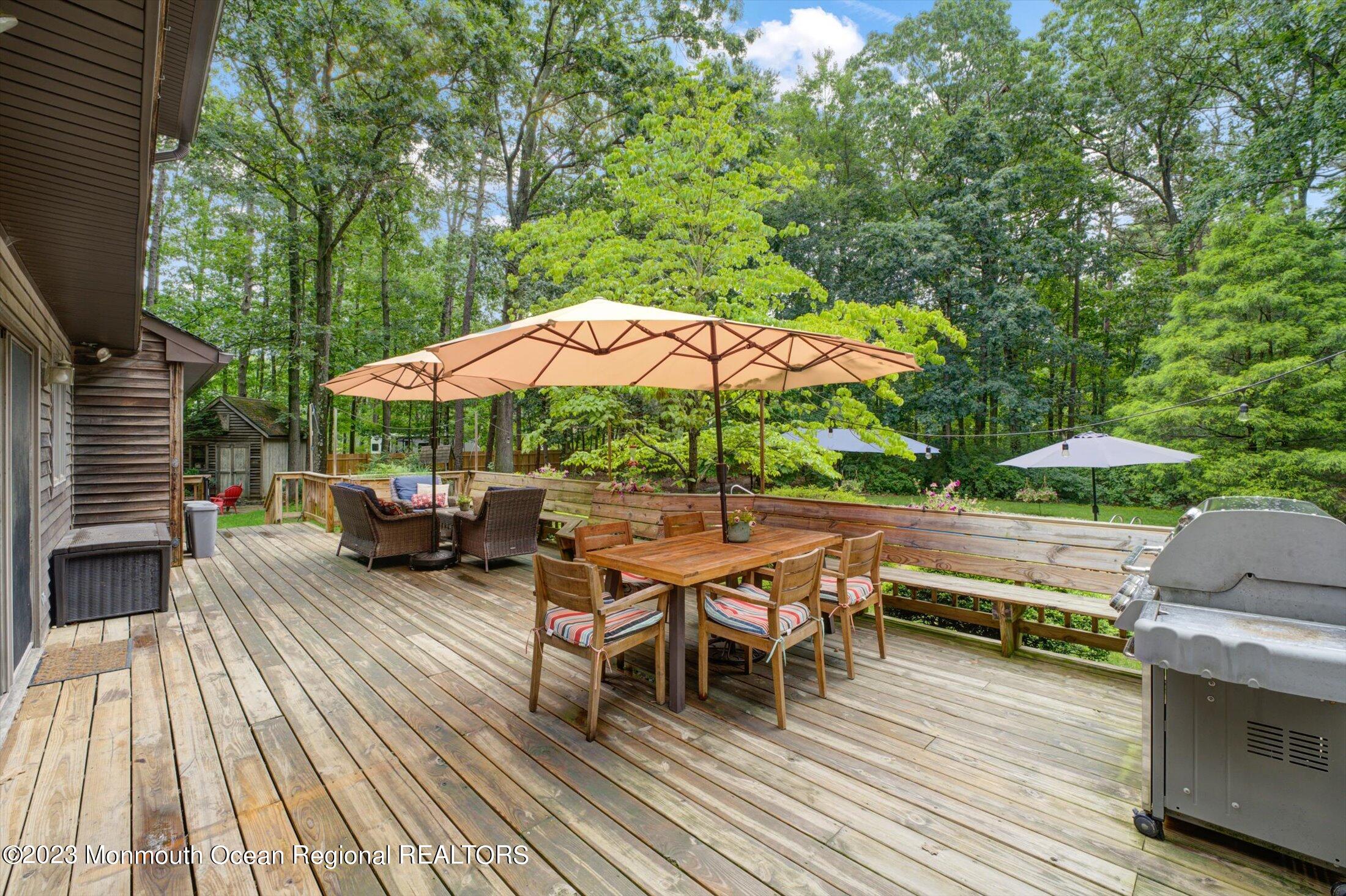 3224 County Rte 547 Manchester Township, NJ 08759 - Photo 36 of 43 35-Back Deck