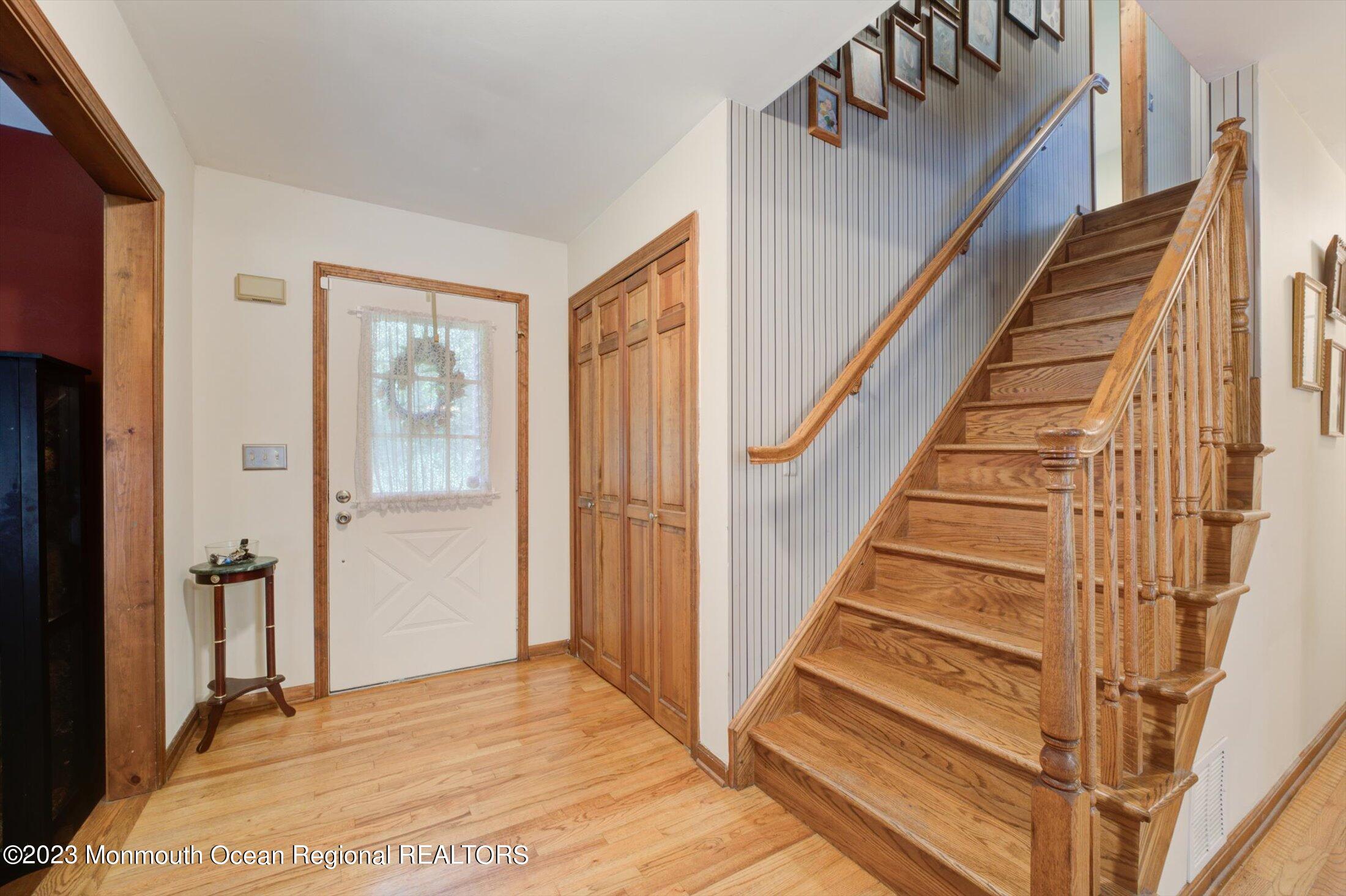 3224 County Rte 547 Manchester Township, NJ 08759 - Photo 9 of 43 08-Foyer
