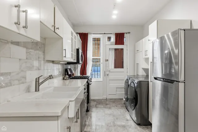 $299,000 | 1404 East 56th Street, Unit 1, Chicago, IL 60637