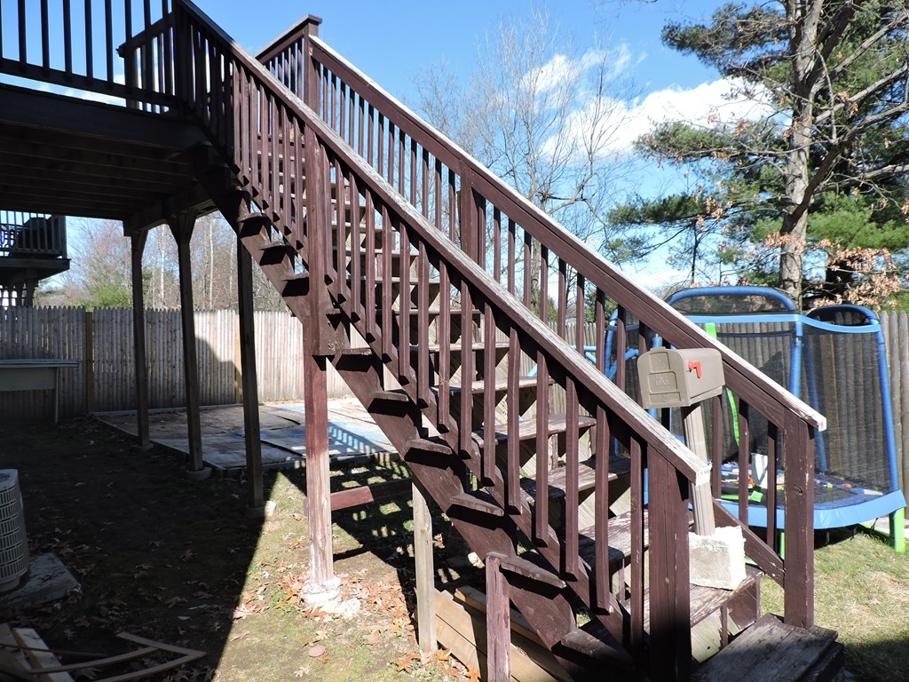 18 Arrowsic Street Worcester, MA 01606 - Photo 3 of 12 Gallery Image 3
