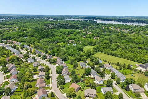 $379,900 | 12552 Geist Cove Drive, Indianapolis, IN 46236