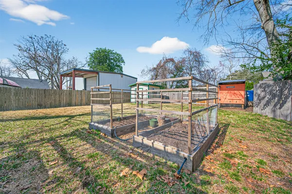 $275,000 | 214 Texas Street, Tomball, TX 77375