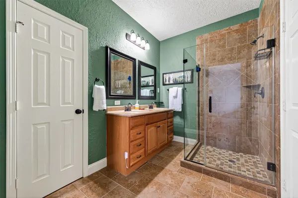 $275,000 | 214 Texas Street, Tomball, TX 77375