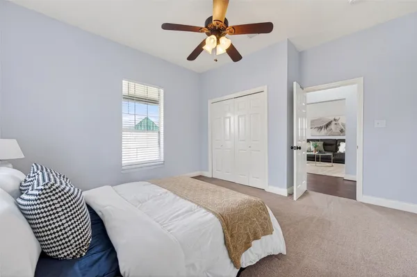 $299,995 | 214 Texas Street, Tomball, TX 77375