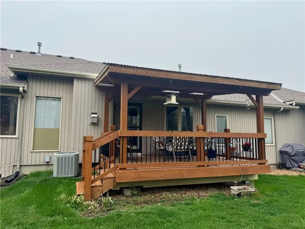$335,000 | 1011 Northeast 75th Street, Gladstone, MO 64118