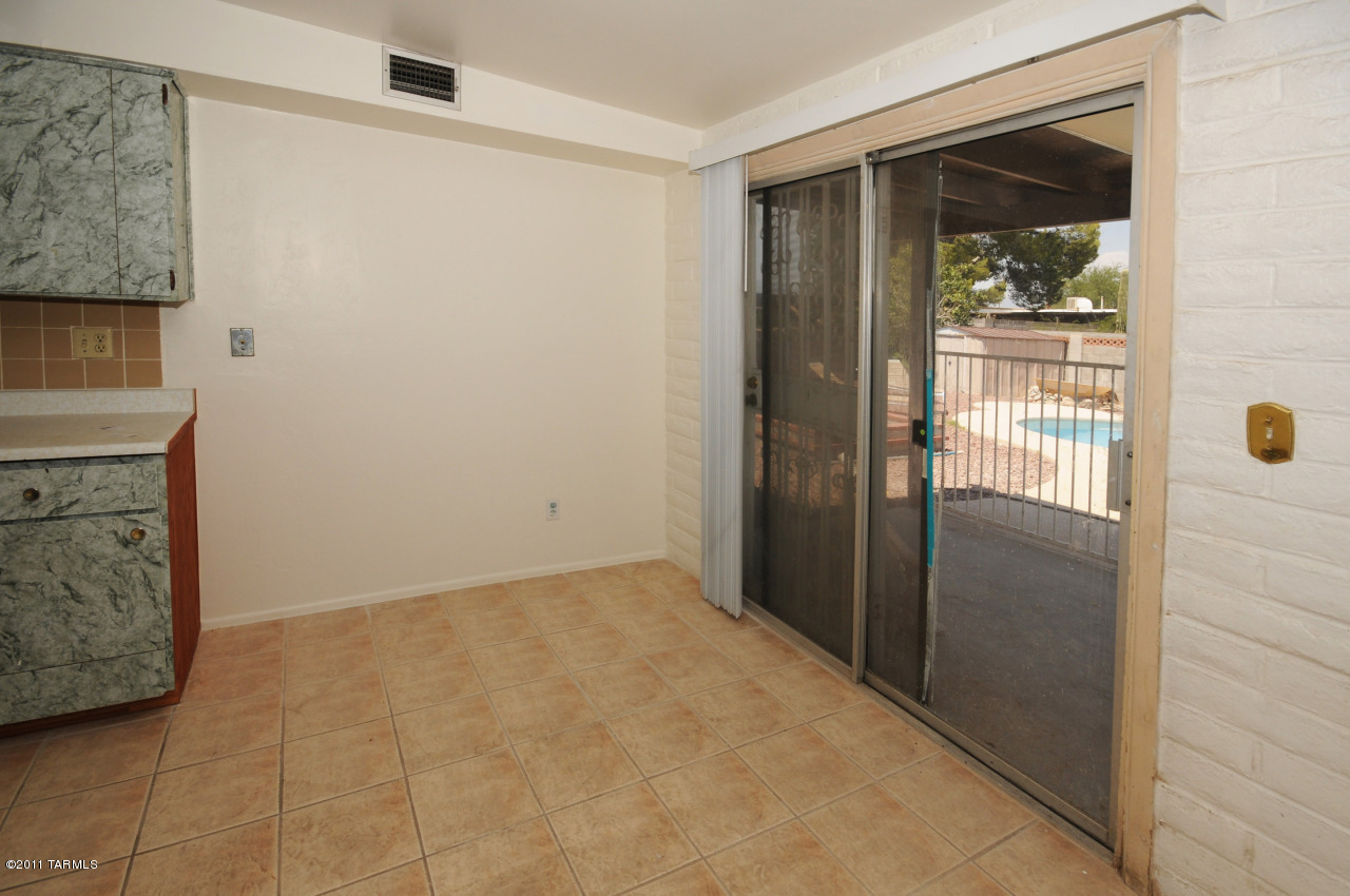 3065 South Kolb Road Tucson, AZ 85730 - Photo 3 of 10 Gallery Image 3