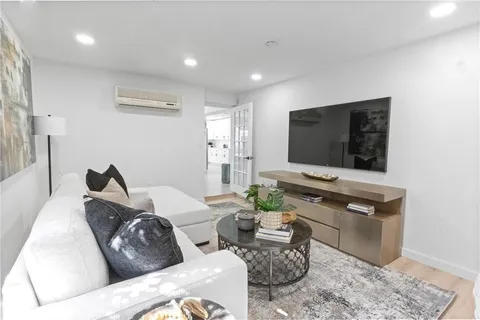 $640,000 | 48 Southeast 7th Street, Dania, FL 33004