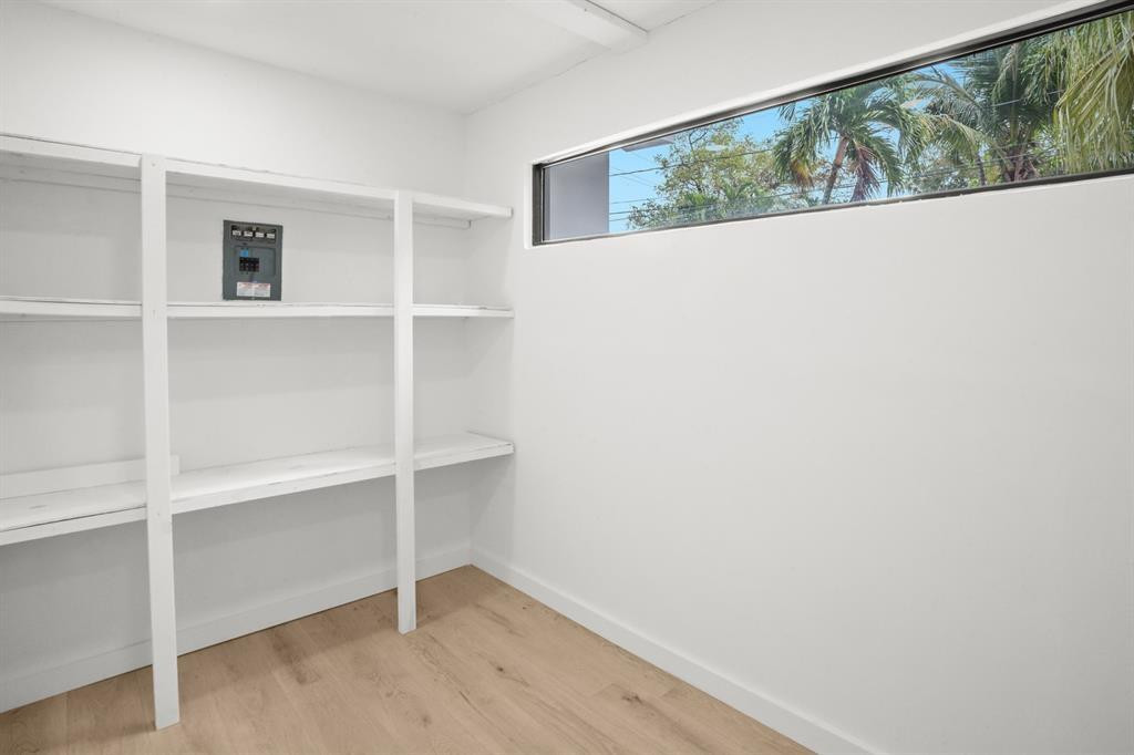 48 Southeast 7th Street Dania, FL 33004 - Photo 35 of 47 Photo 35