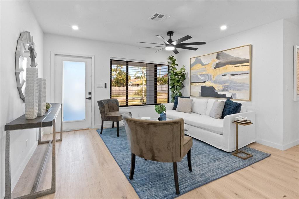 48 Southeast 7th Street Dania, FL 33004 - Photo 4 of 47 Photo 4