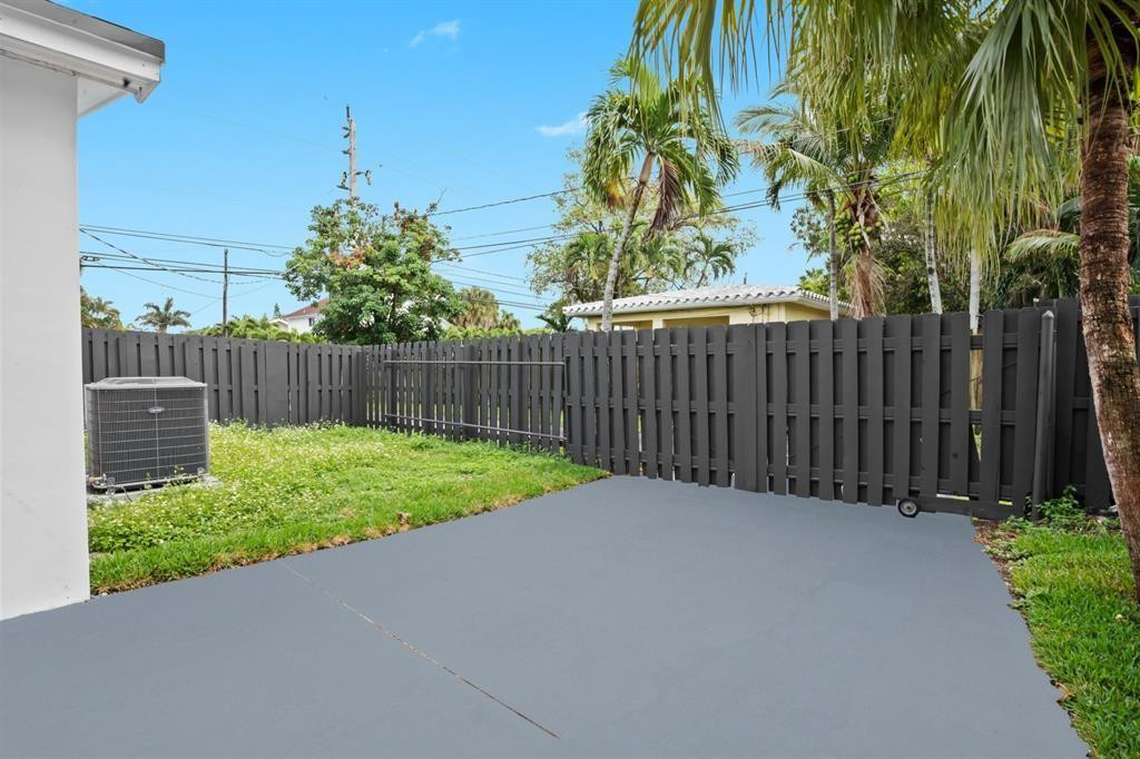 48 Southeast 7th Street Dania, FL 33004 - Photo 41 of 47 Photo 41