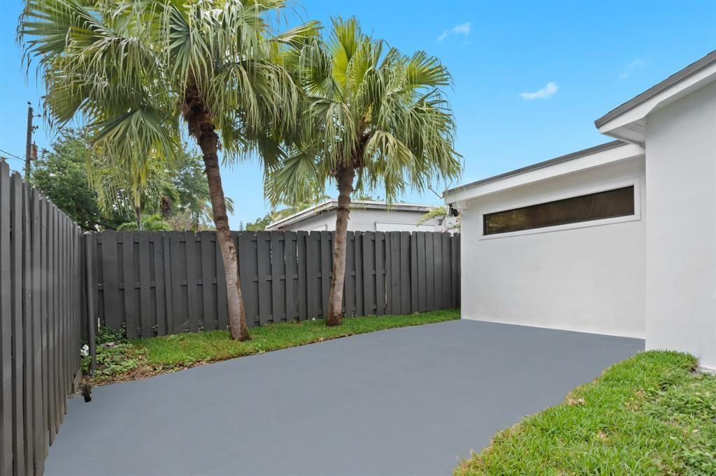 48 Southeast 7th Street Dania, FL 33004 - Photo 42 of 47 Photo 42