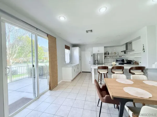 $784,999 | 3014 North Oxnard Boulevard, Oxnard, CA 93036