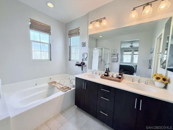 $784,999 | 3014 North Oxnard Boulevard, Oxnard, CA 93036