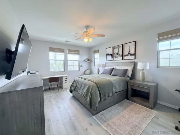 $784,999 | 3014 North Oxnard Boulevard, Oxnard, CA 93036