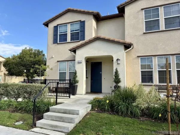 $784,999 | 3014 North Oxnard Boulevard, Oxnard, CA 93036