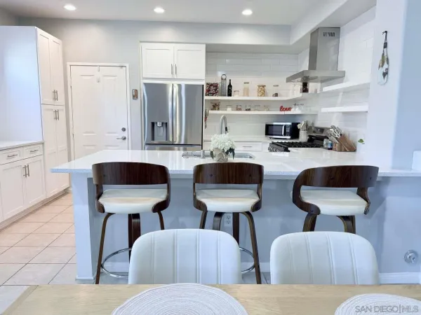 $784,999 | 3014 North Oxnard Boulevard, Oxnard, CA 93036