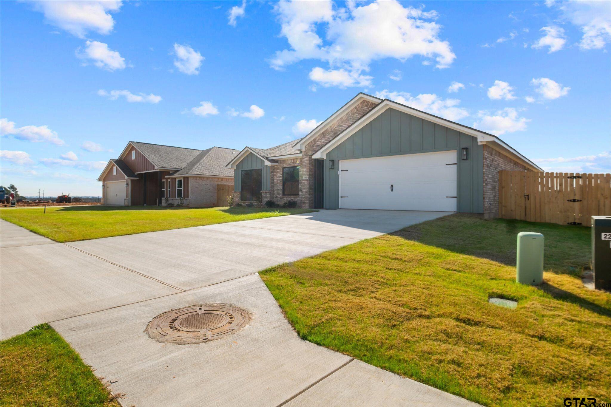 16529 Crossing Circle Lindale, TX 75771 - Photo 4 of 30