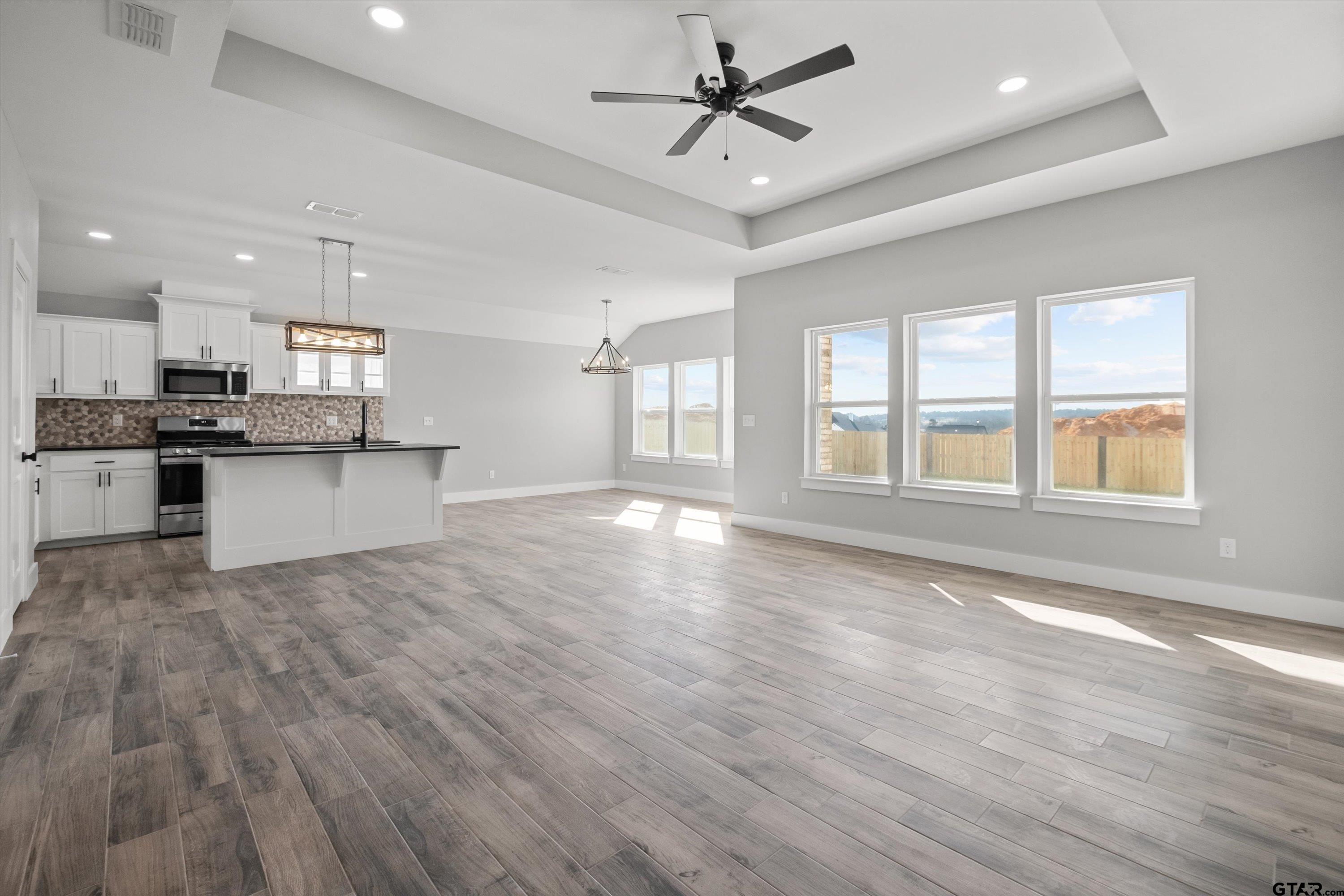 16529 Crossing Circle Lindale, TX 75771 - Photo 8 of 21