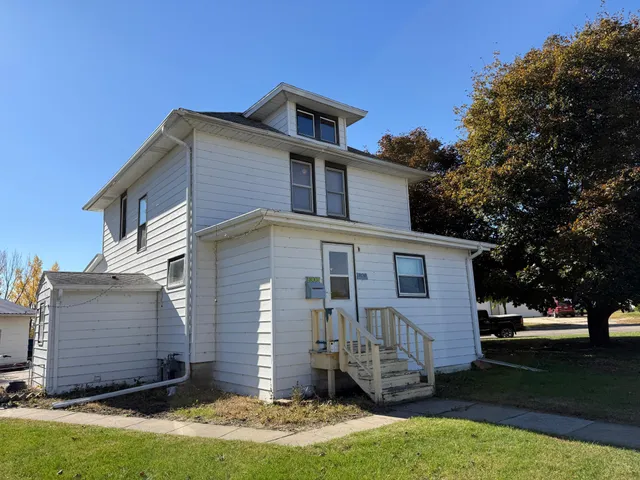 $239,900 | 1308 East Avenue, Worthington, MN 56187