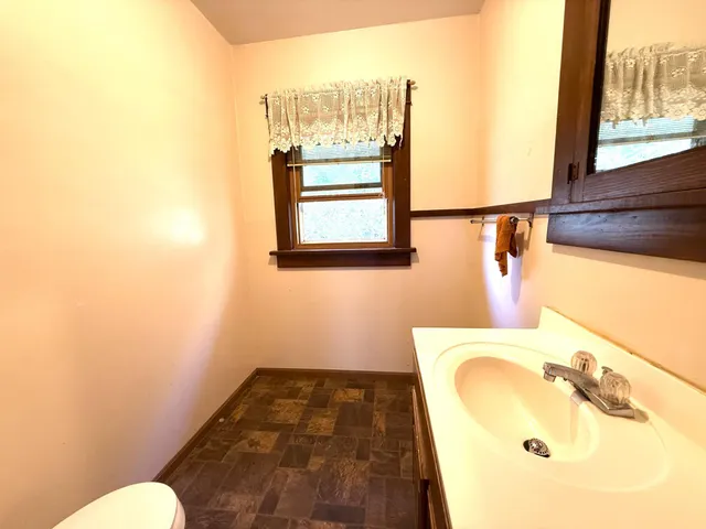 $239,900 | 1308 East Avenue, Worthington, MN 56187