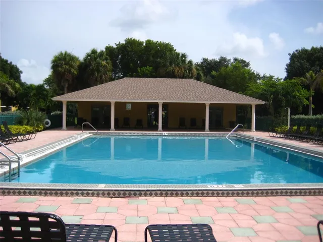 $1,700 | 1529 Meadows Circle, Boynton Beach, FL 33436