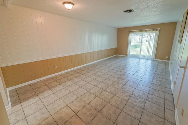 $1,100 | 2325 West Pensacola Street, Unit 155, Tallahassee, FL 32304