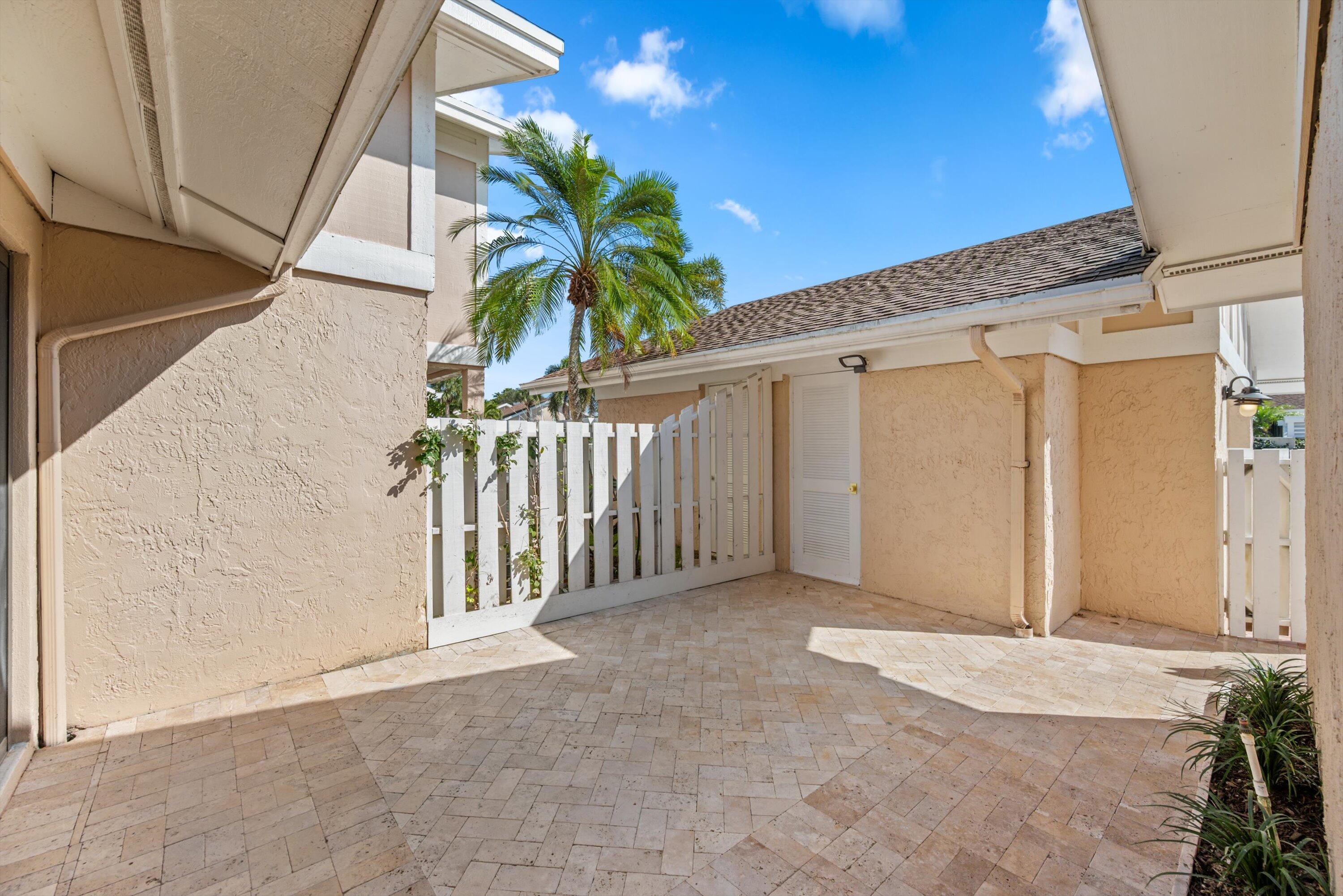 3733 Cape Pointe Circle Jupiter, FL 33477 - Photo 3 of 63 05-DSC_7262