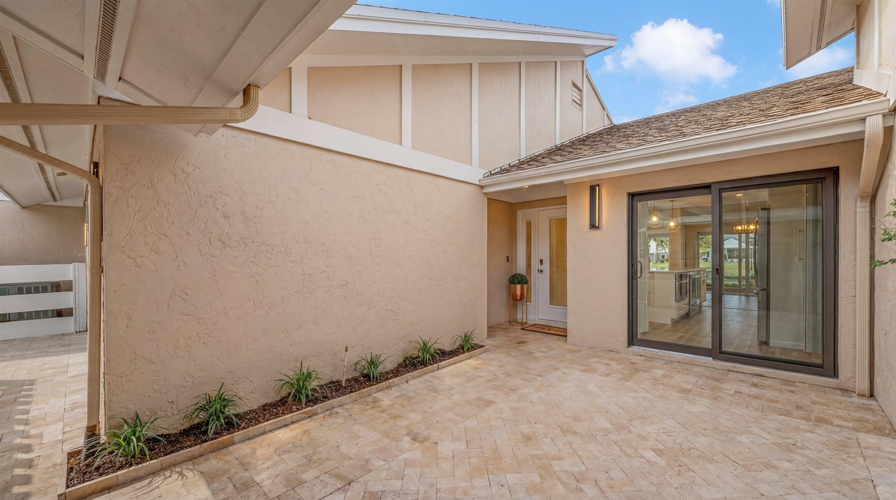 3733 Cape Pointe Circle Jupiter, FL 33477 - Photo 40 of 63 15-Photo #5 - Virtual Stage Needed