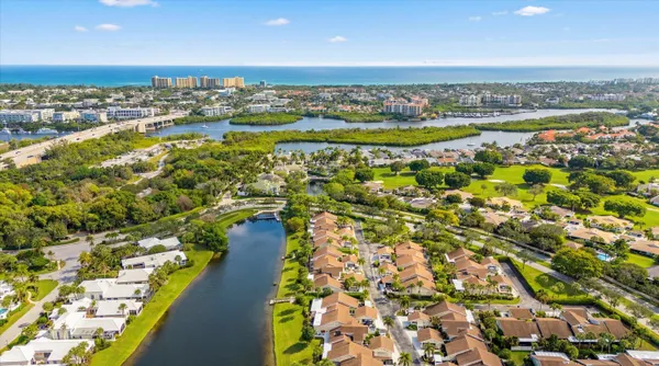 $995,000 | 3733 Cape Pointe Circle, Jupiter, FL 33477