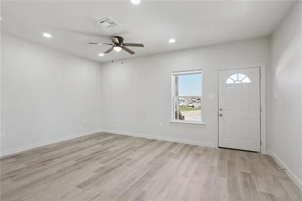 $1,850 | 32 Ashton Cox Drive, Unit A, Gretna, LA 70053