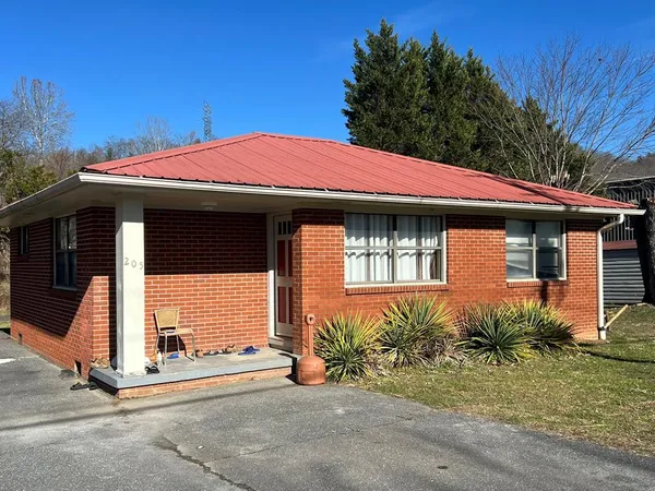 $210,000 | 51 Laura Street, Robbinsville, NC 28771
