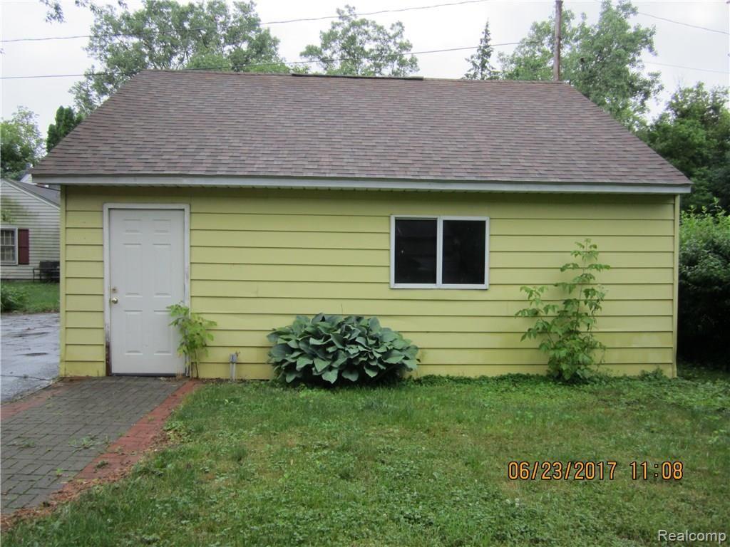 5348 Flushing Road Flushing, MI 48433 - Photo 3 of 29